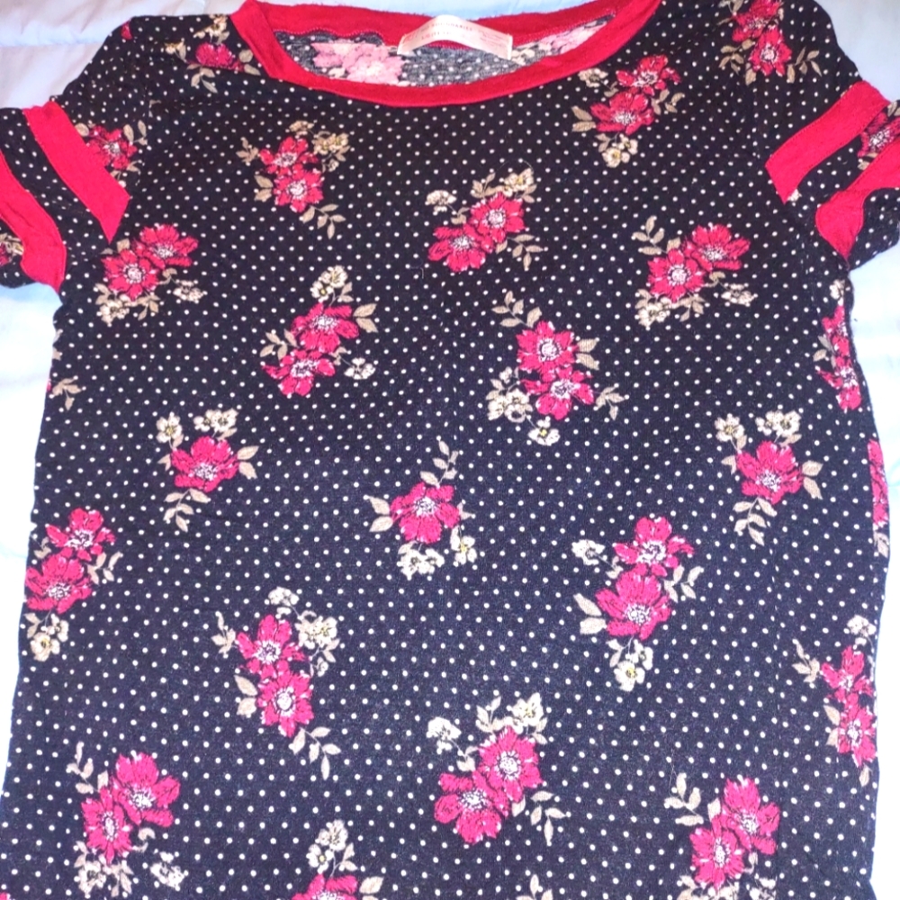 JUNIOR'S SZ 11/13 XHILERATION TOP!
